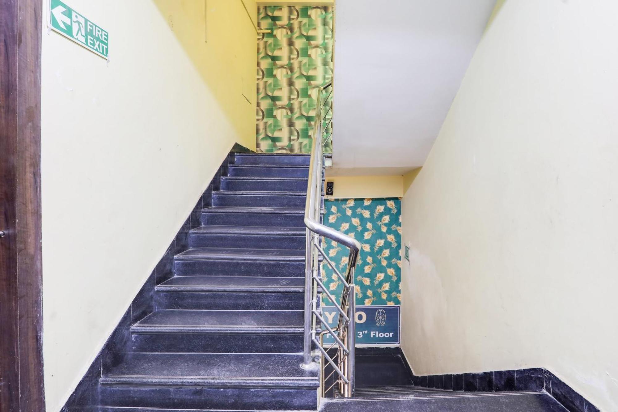 Super Hotel O Janki Path Lekha Nagar Danapur Bagian luar foto